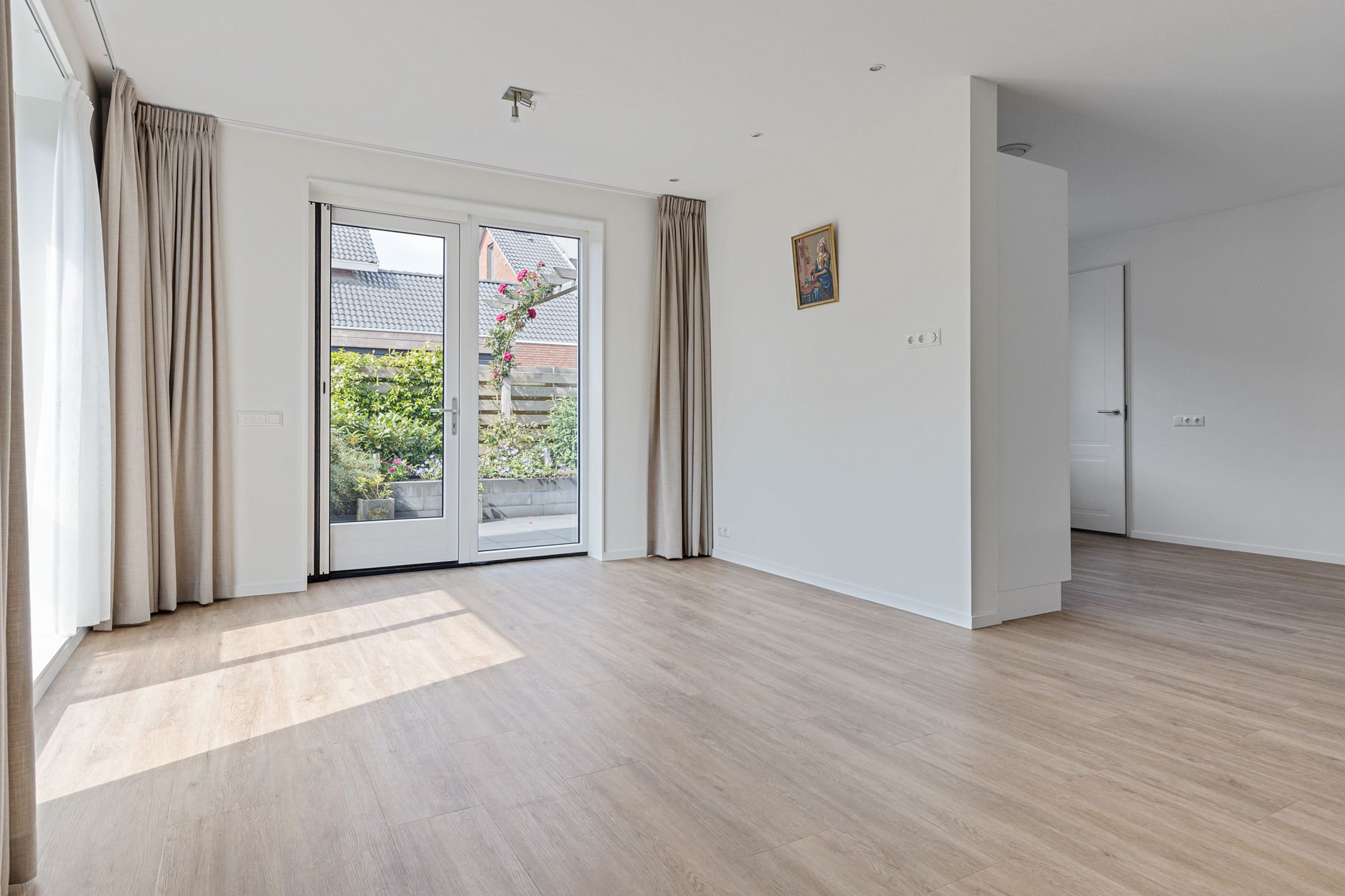 Photo 9 of Delfstraat 46