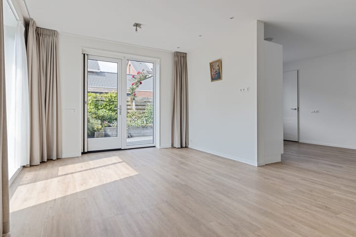 Foto 9 van Delfstraat 46