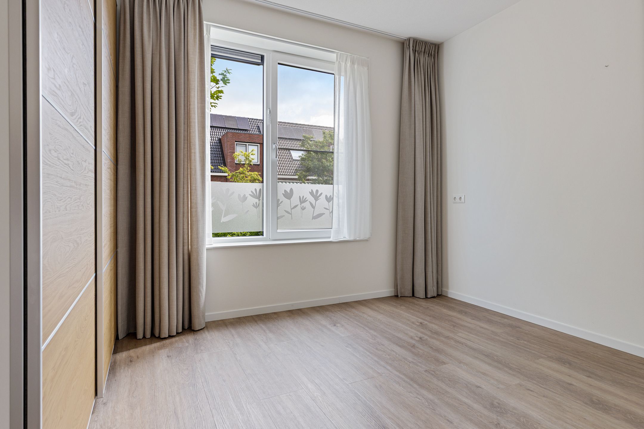 Photo 18 of Delfstraat 46