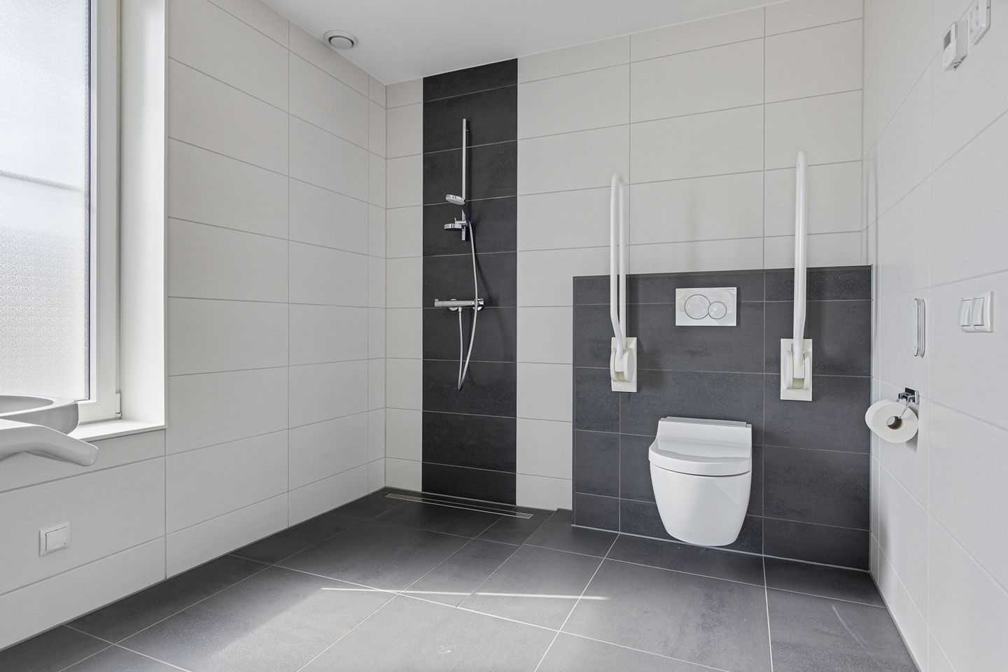 Photo 20 of Delfstraat 46