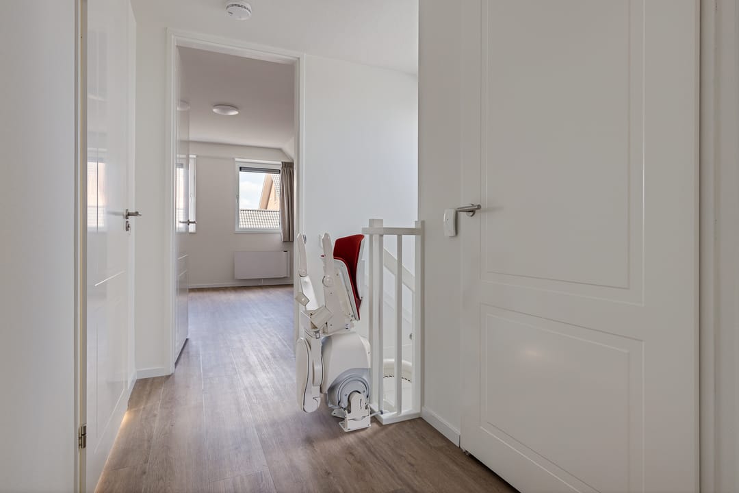 Photo 23 of Delfstraat 46