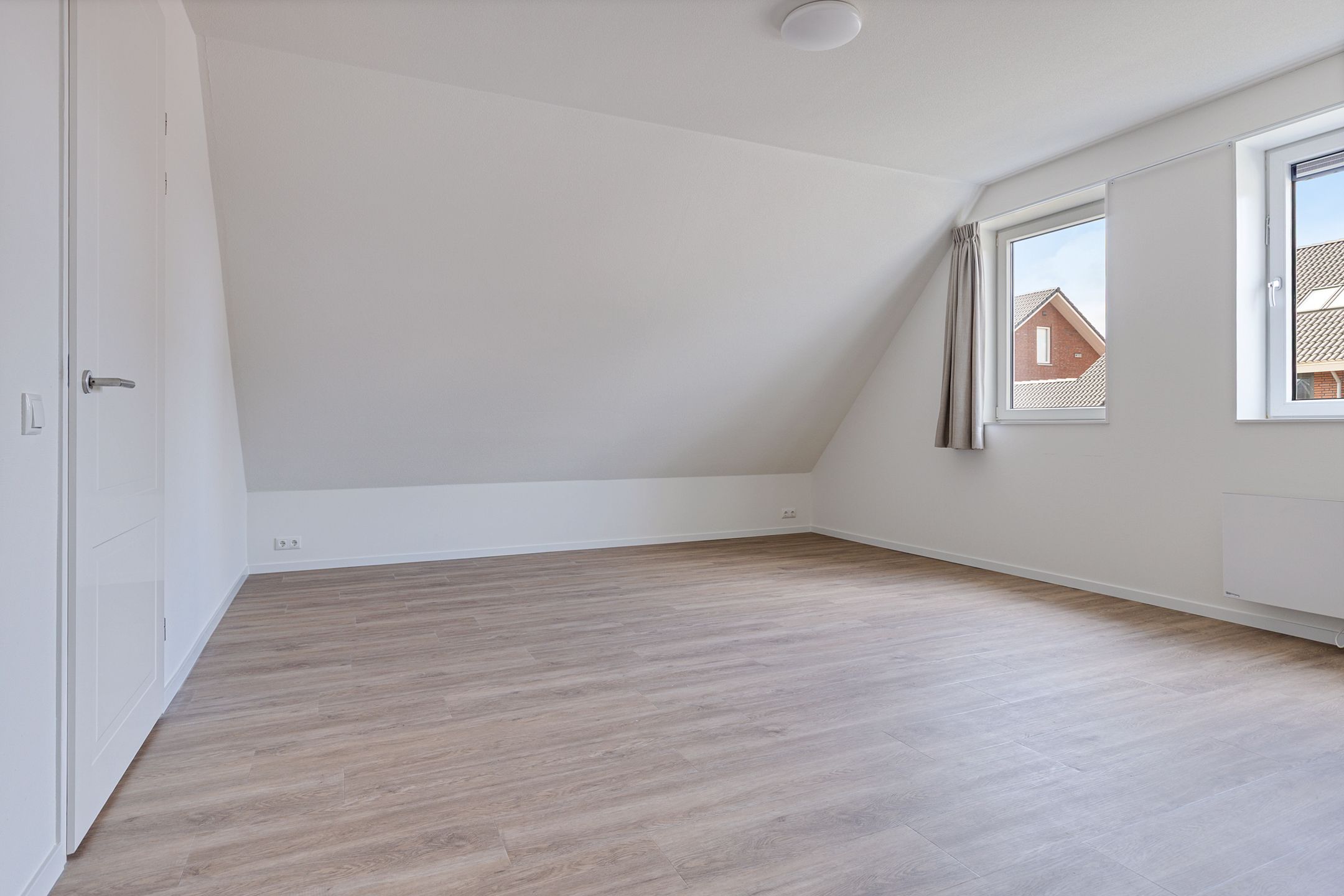 Photo 24 of Delfstraat 46