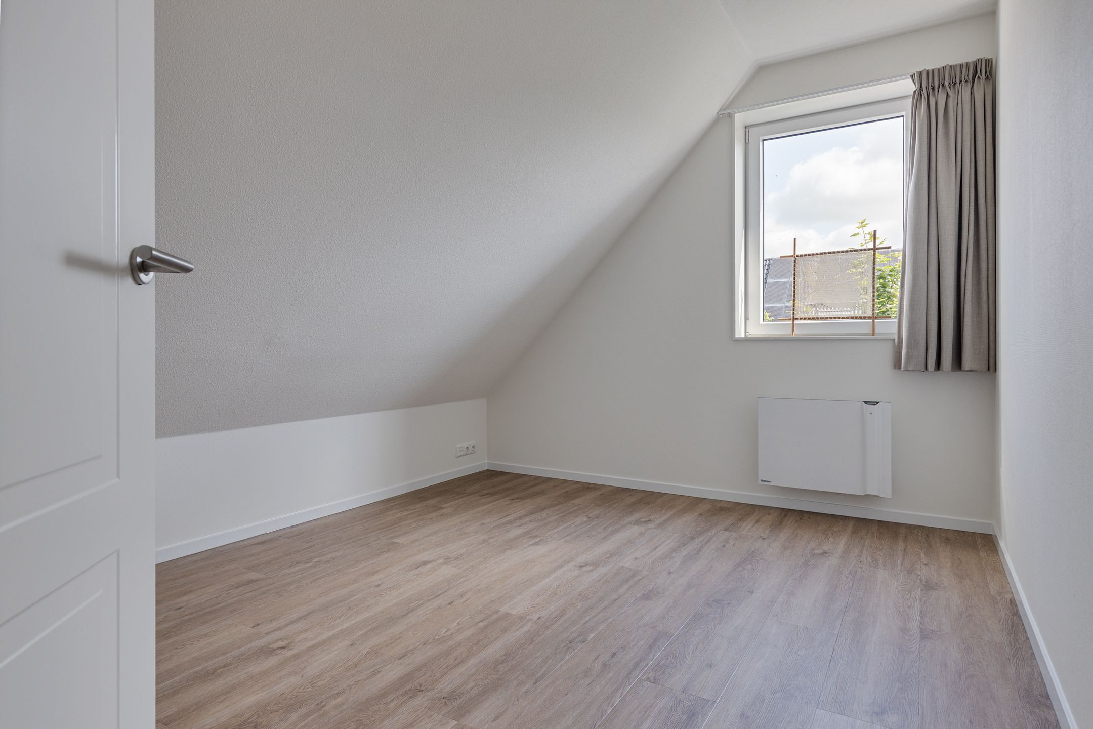 Photo 27 of Delfstraat 46