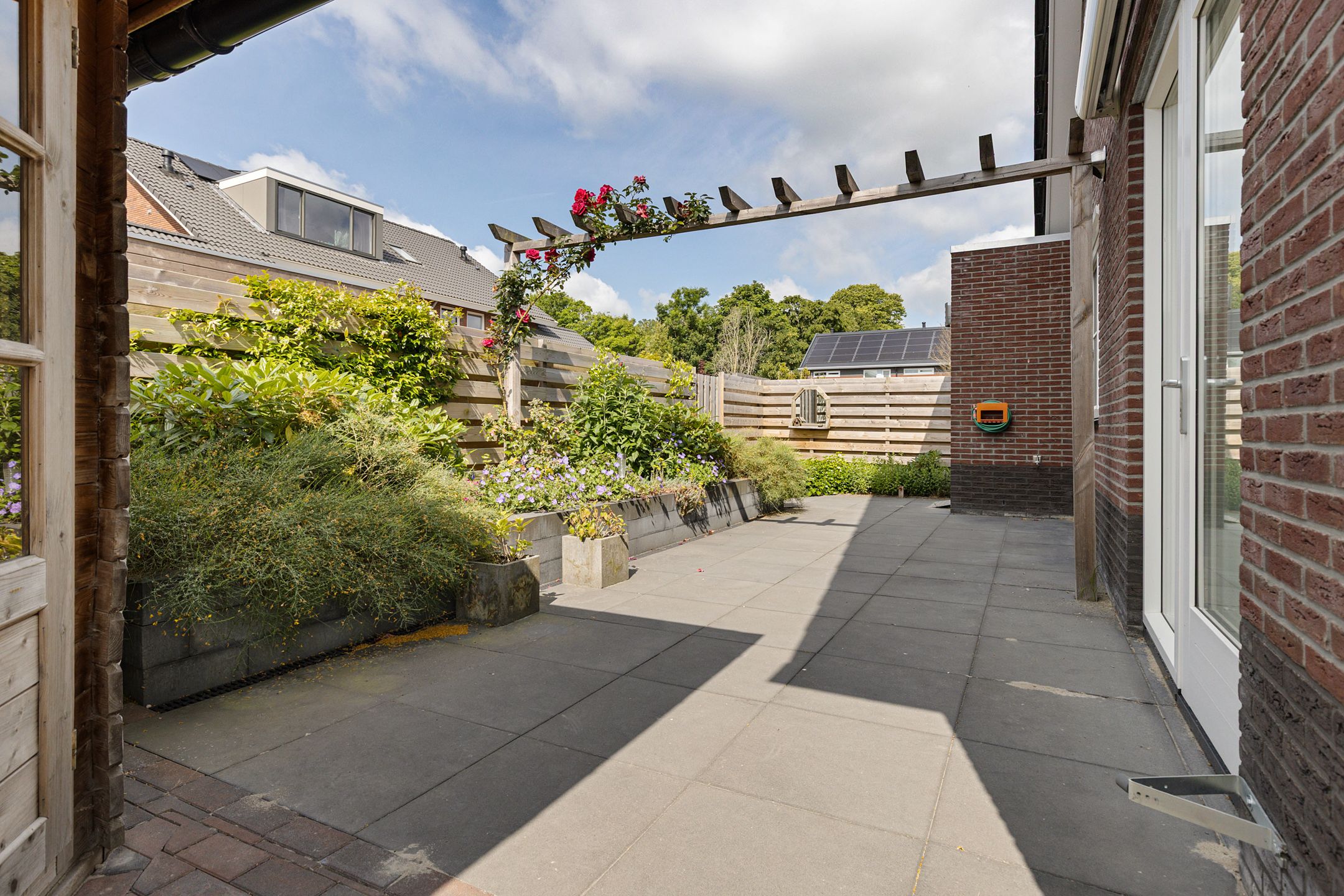 Photo 33 of Delfstraat 46