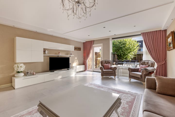 Foto 7 van Middelveldstraat 64