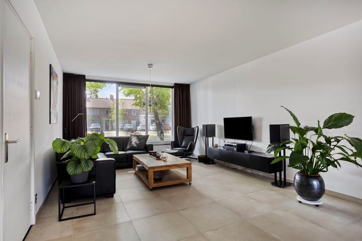 Foto 8 van Lange Heerenstraat 9