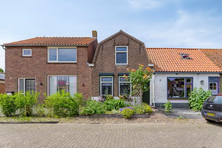 Foto 1 van Achter de Kerk 3