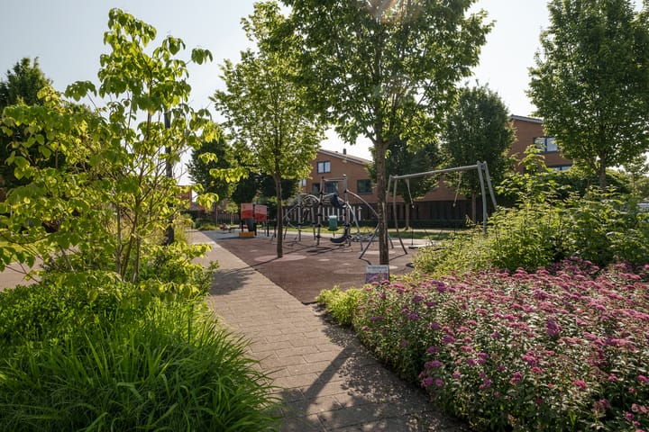 Photo 34 of Lijsterbesstraat 55