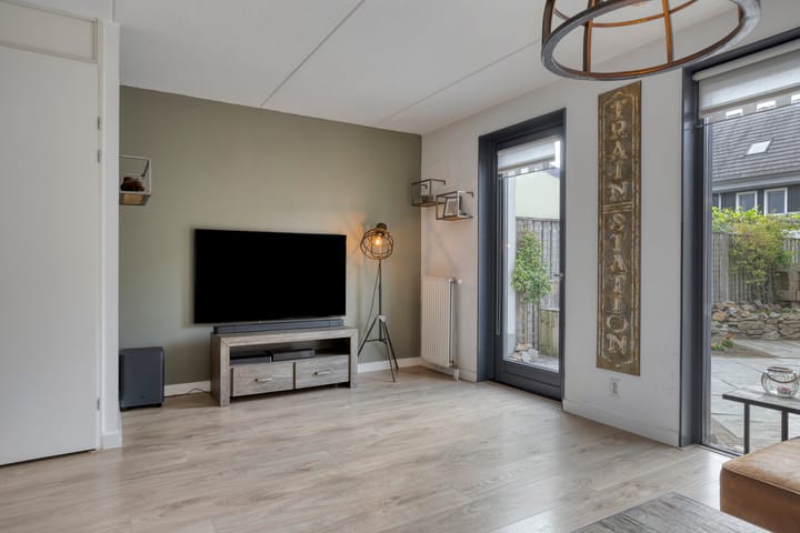 Foto 3 van Chris Lebeaustraat 4