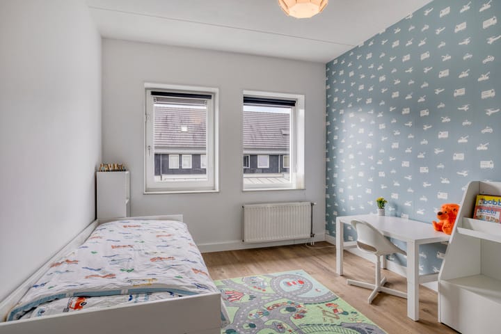 Foto 14 van Chris Lebeaustraat 4