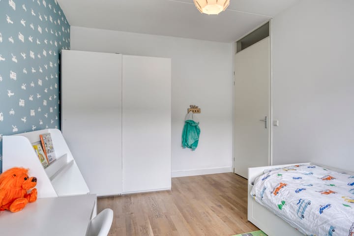 Foto 15 van Chris Lebeaustraat 4