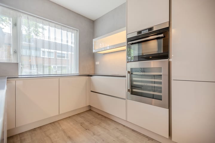 Foto 12 van Mondriaanlaan 36