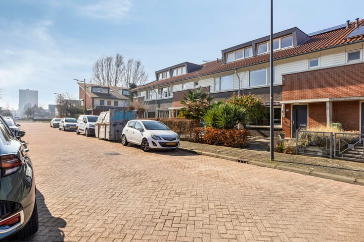 Foto 6 van Bernard Canterstraat 19