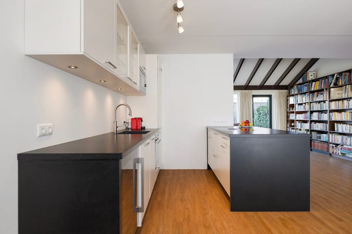 Foto 15 van Taniaburg 3