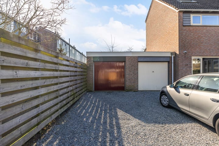 Foto 39 van Taniaburg 3