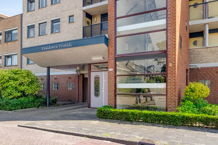 Foto 7 van Serenadelaan 107