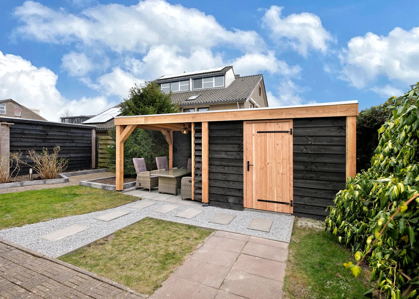 Foto 4 van Gibbon 17