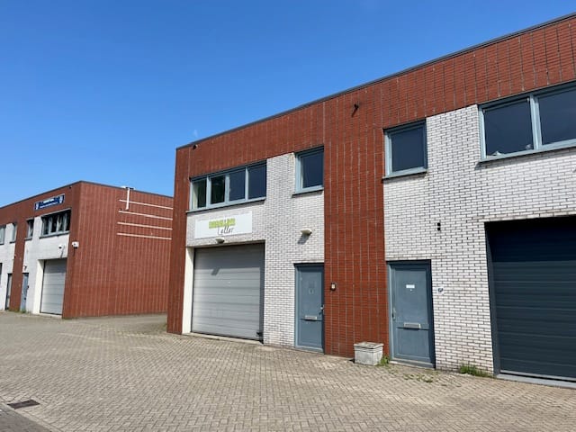 View photo 2 of Hendrik Figeeweg 19