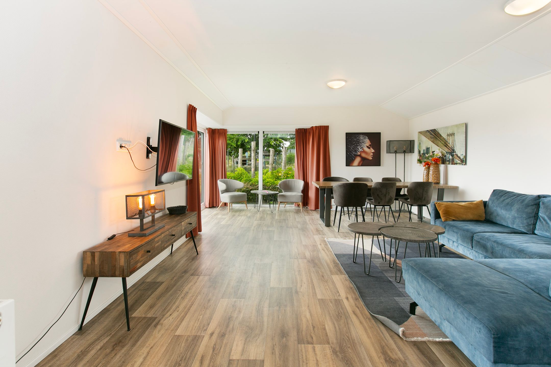 3-bedroom freehold villa in Linden — photo 4 of 5