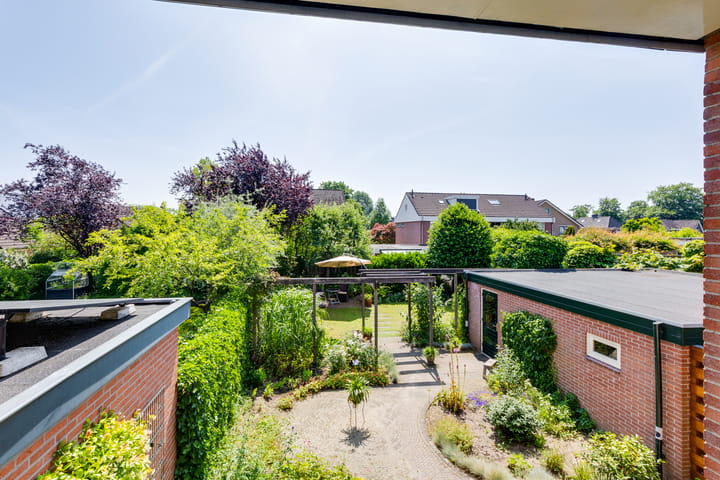 Foto 24 van Koninginnelaan 83