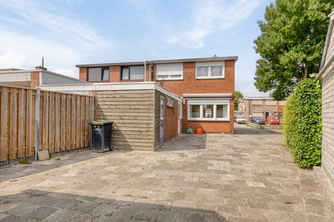 Photo 11 of Pastoor Vroomstraat 7