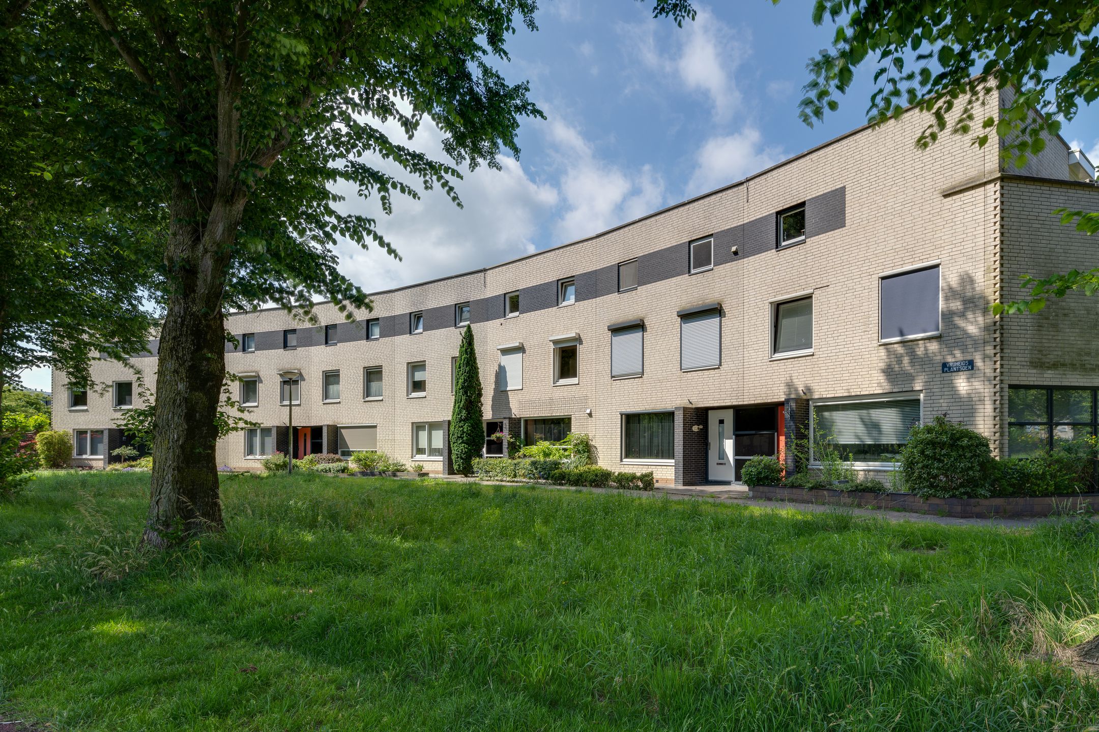 Photo 9 of Vrijheidsplantsoen 6