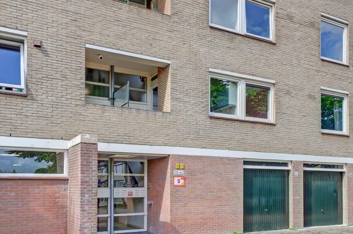 Foto 31 van Jacob van Ruysdaelstraat 38