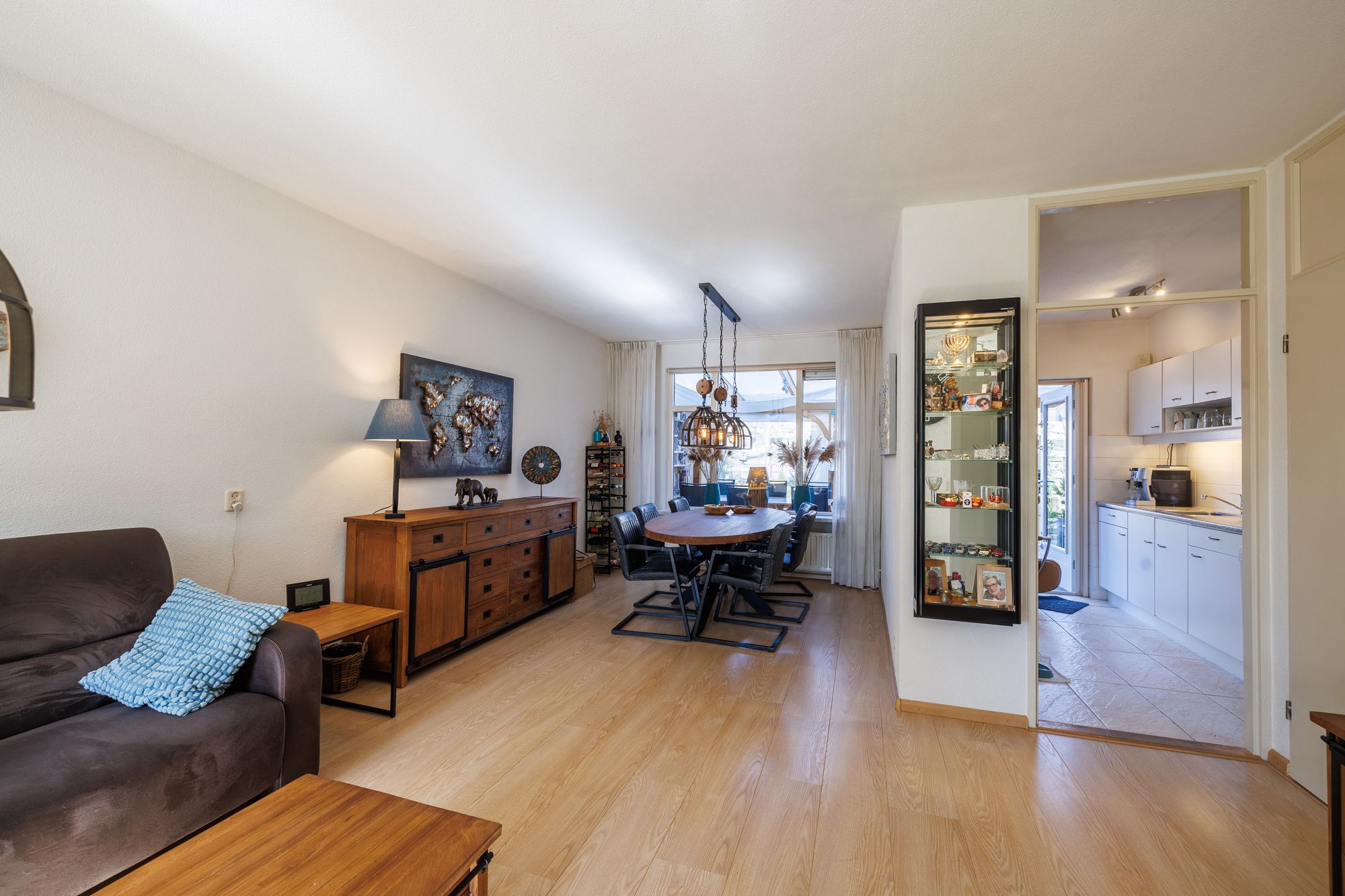 Photo 6 of Albert Cuypstraat 1