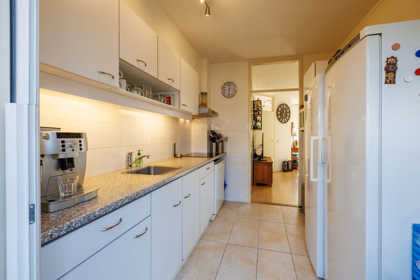 Photo 10 of Albert Cuypstraat 1