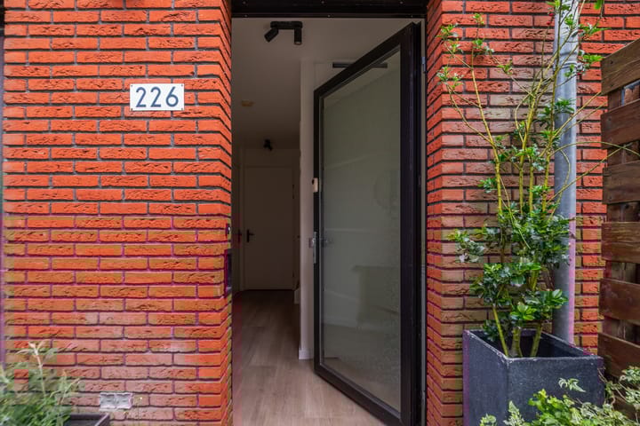 Foto 9 van Simon Carmiggelthof 226