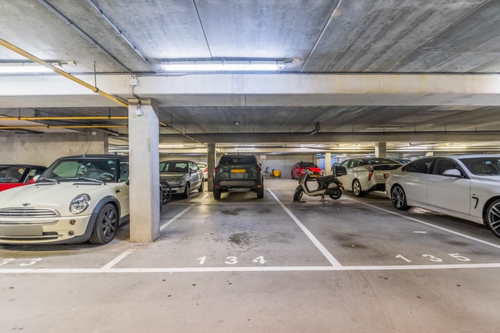 Foto 42 van Simon Carmiggelthof 226