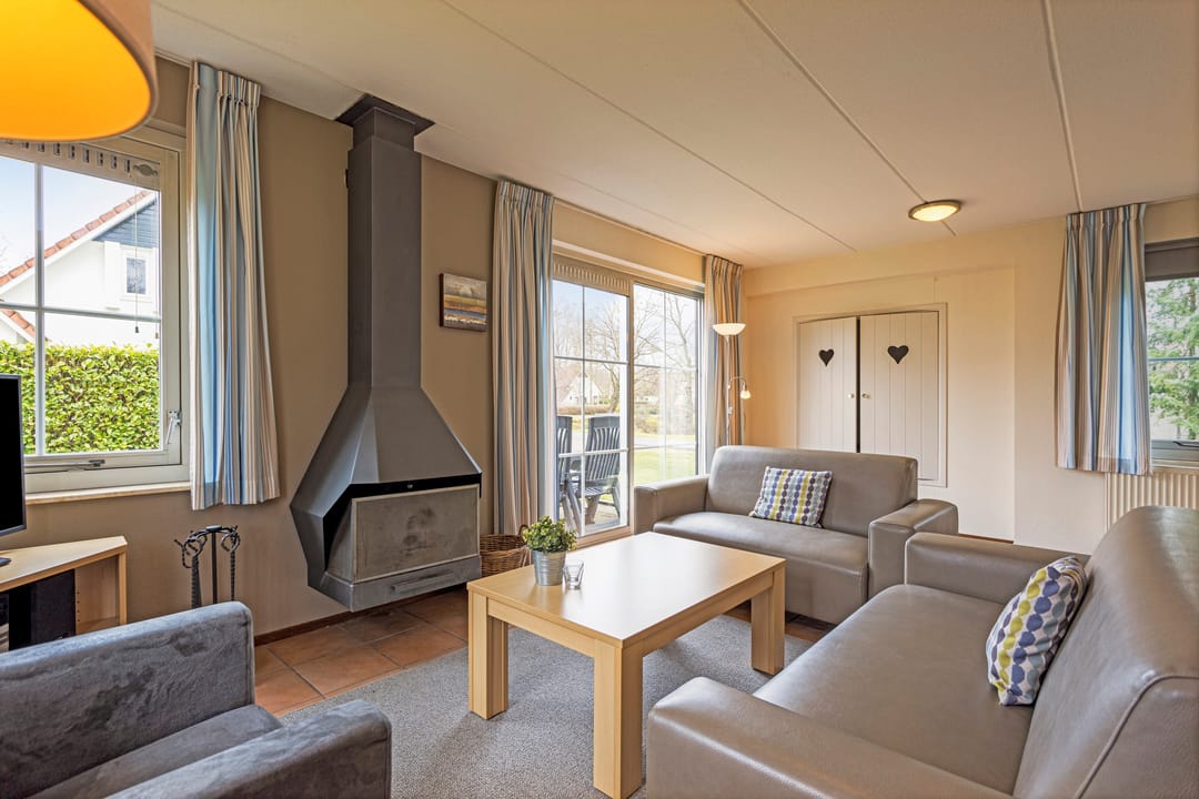 Foto 7 van Zwembadweg 2-W44