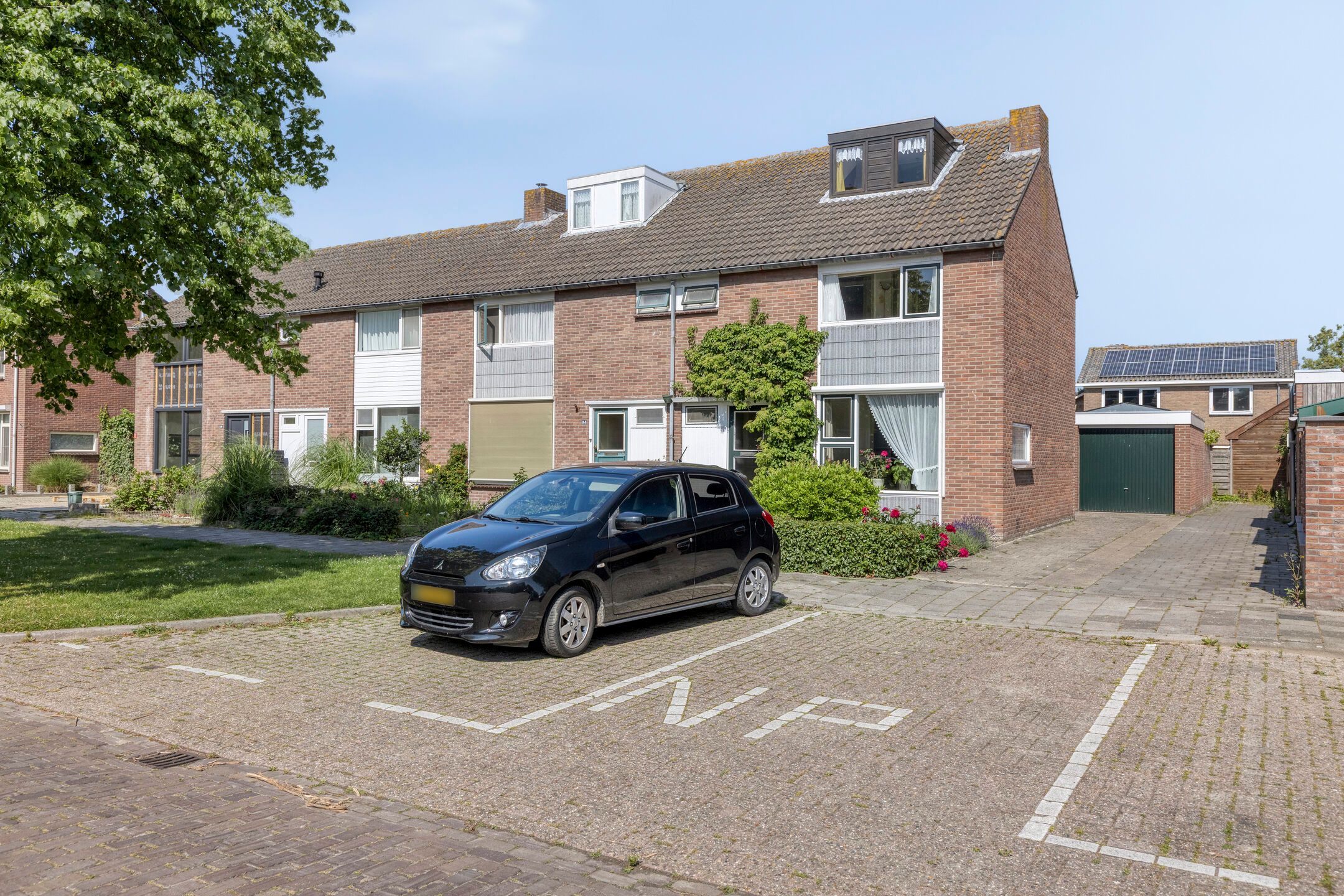 Foto 42 van E.D. van den Broeckestraat 25