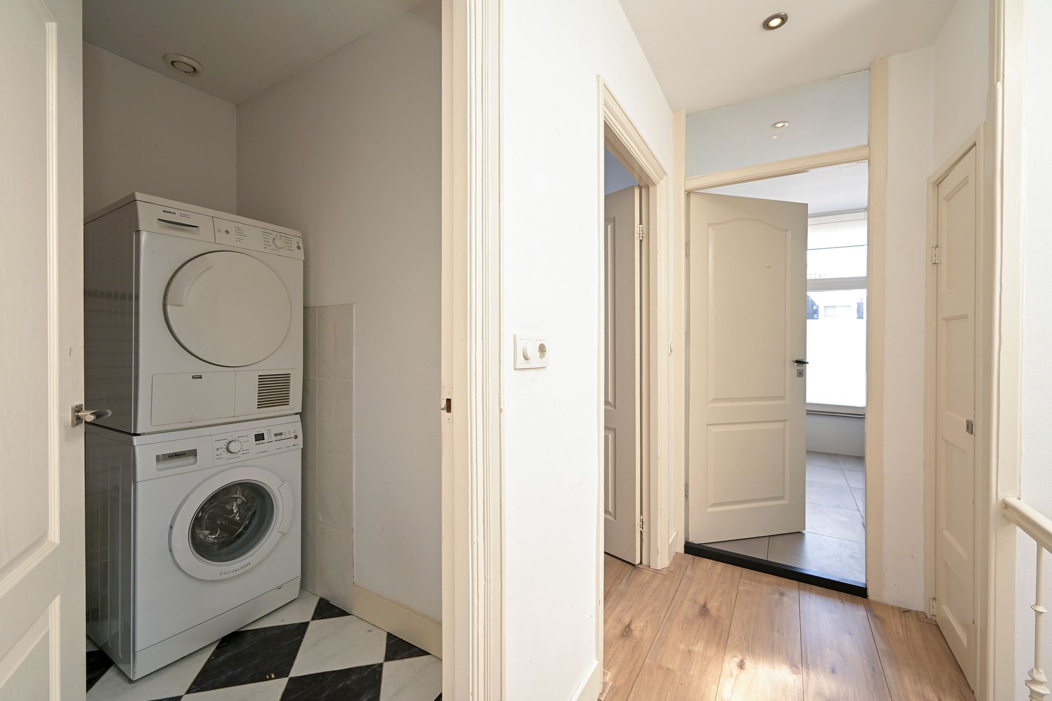 Foto 27 van Van Loostraat 50