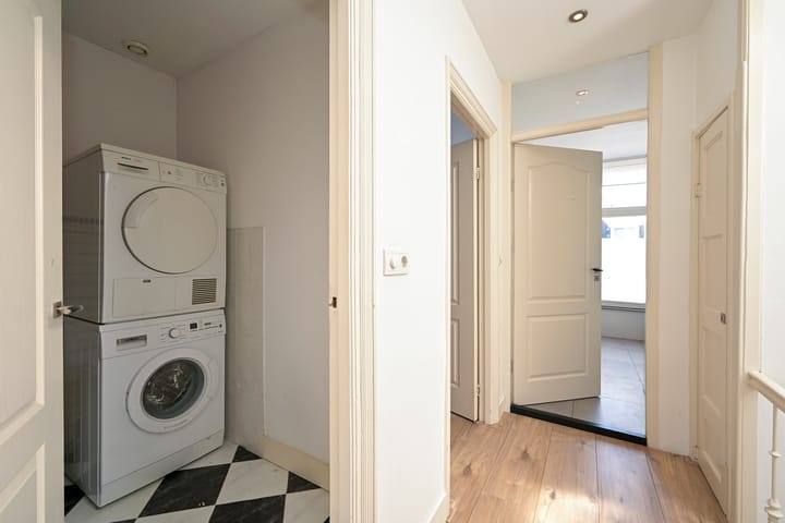 Foto 27 van Van Loostraat 50