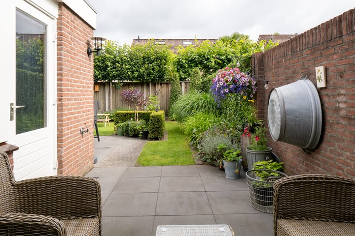 Photo 31 of J. ten Catestraat 14