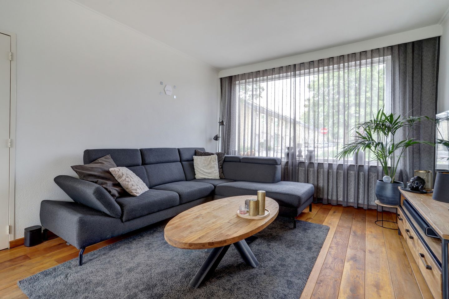 Photo 5 of Hugo van der Goesstraat 16