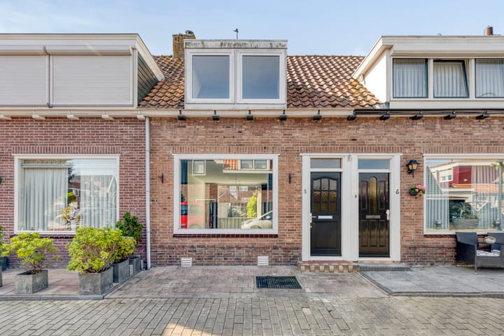 Bekijk foto van Oranjestraat 5