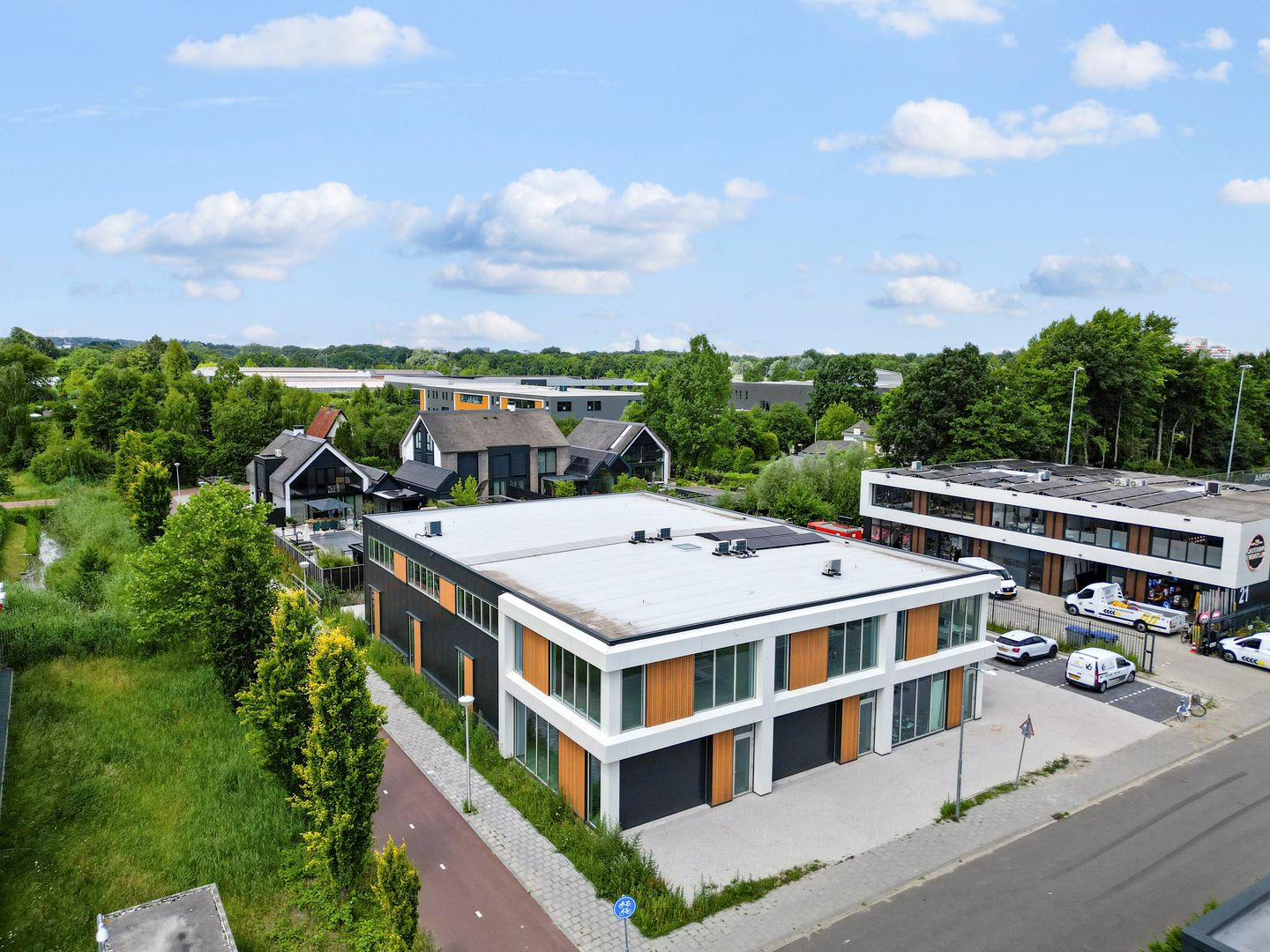 View photo 1 of Plantageweg 19