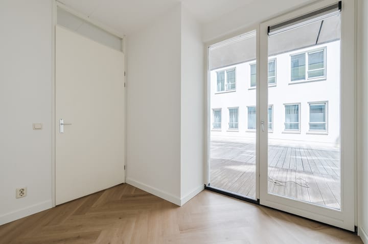 Foto 5 van Derkinderenstraat 126