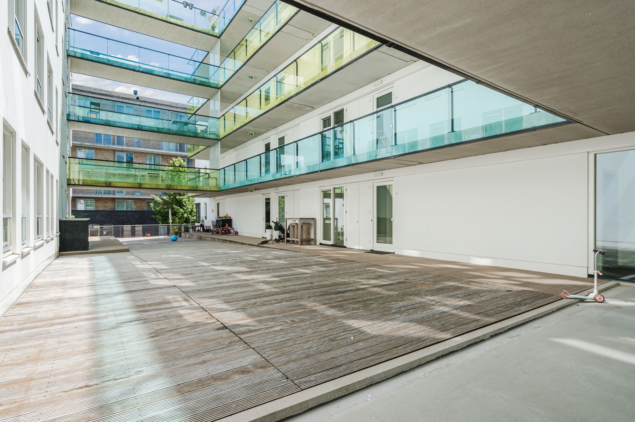 Photo 27 of Derkinderenstraat 126