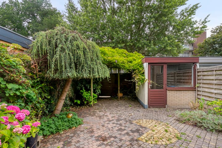 Foto 3 van Thomas à Kempislaan 3