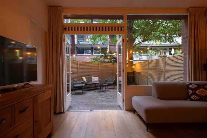 Foto 2 van Preangerstraat 1