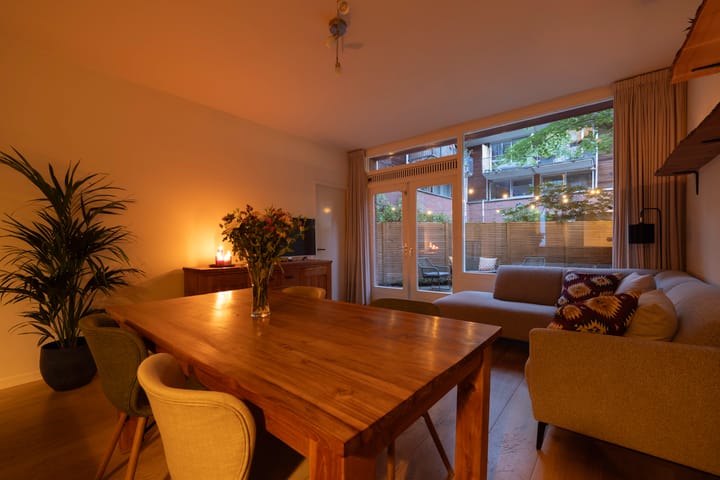 Foto 3 van Preangerstraat 1