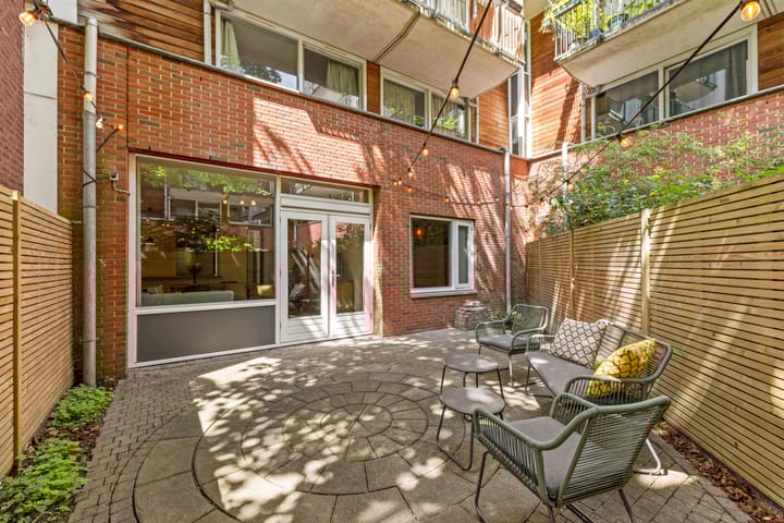 Foto 4 van Preangerstraat 1