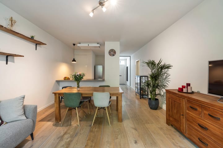 Foto 16 van Preangerstraat 1