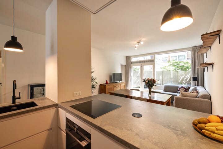 Foto 25 van Preangerstraat 1