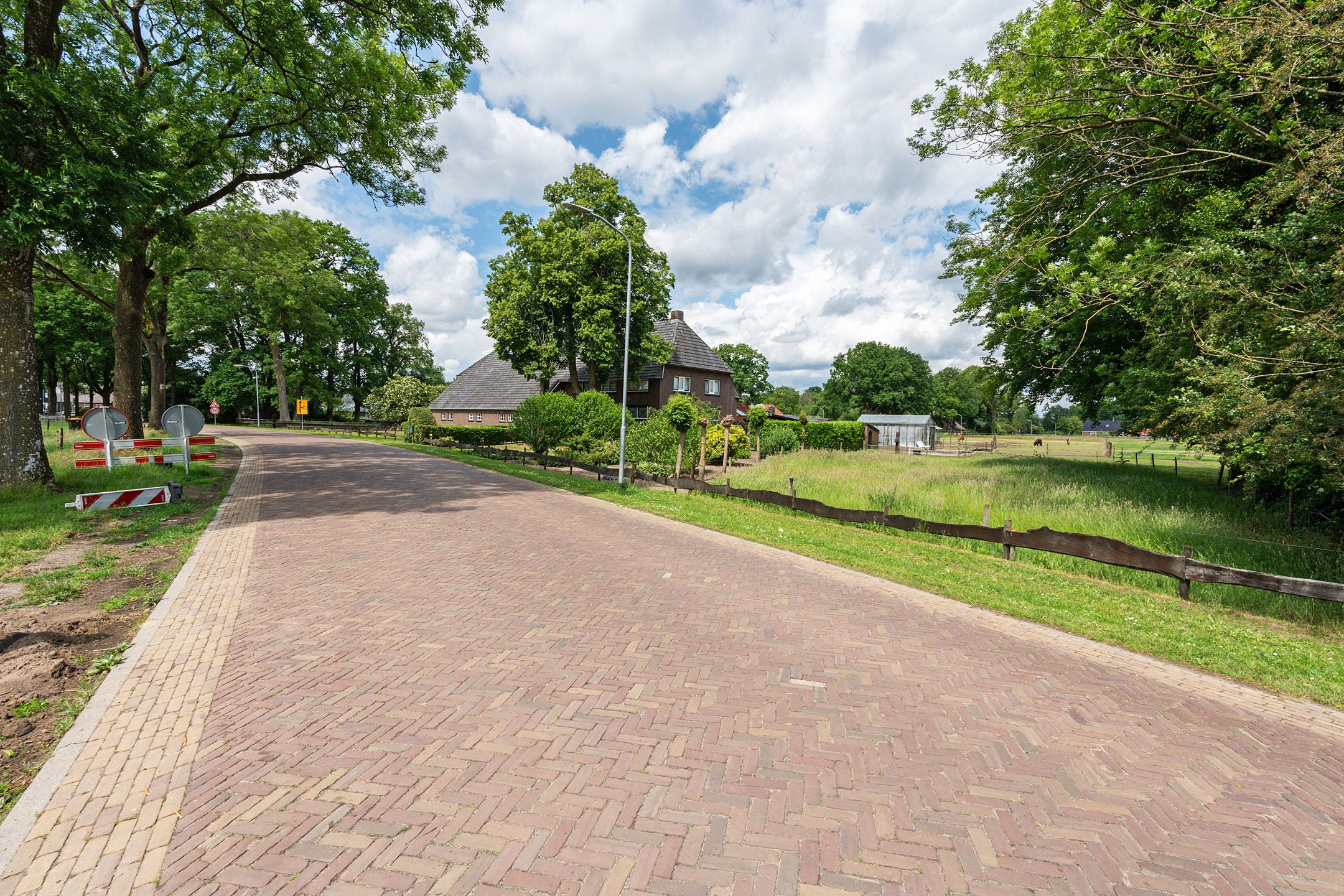 Photo 6 of Hoofdstraat 3