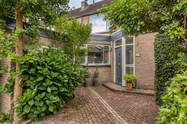 Foto 26 van Staringstraat 147