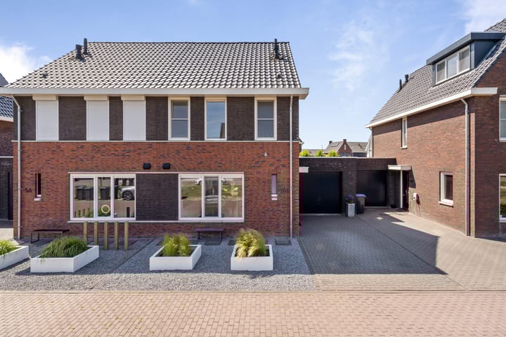 Foto 8 van Maximalaan 54